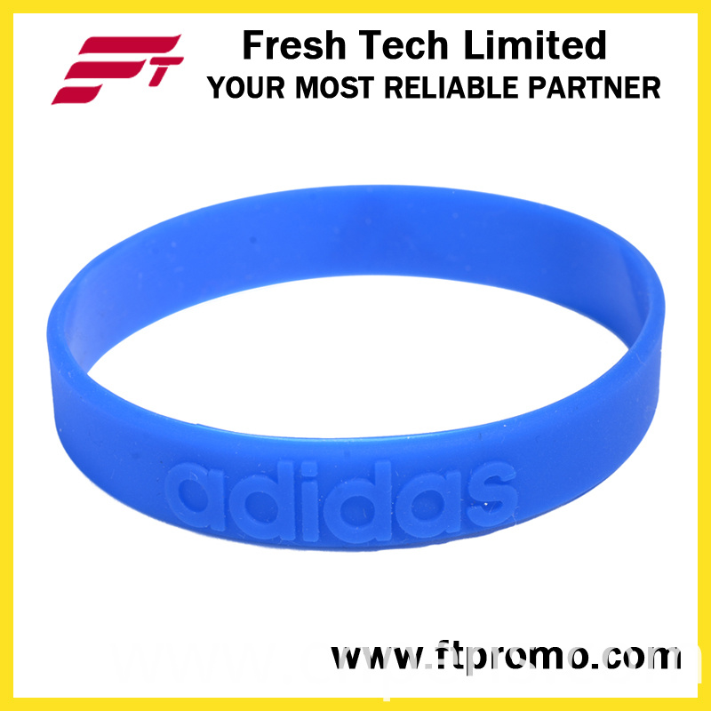 Professional Sports Silicone Wristband with Embossed Logo